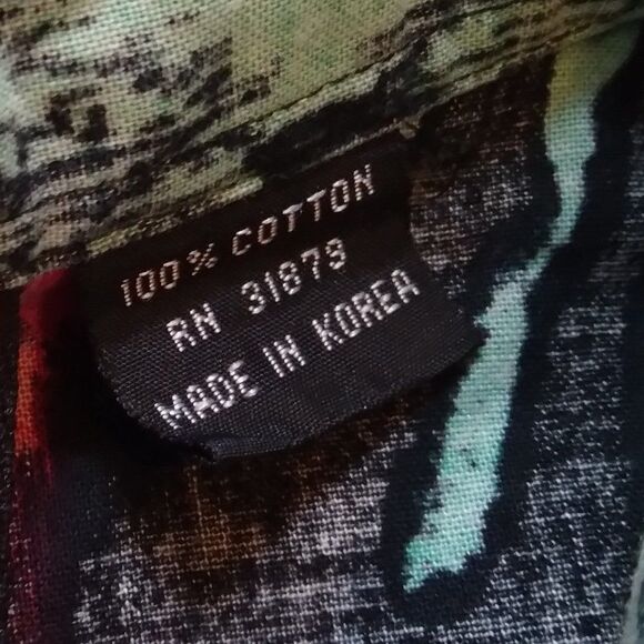 VTG Design Crew Abstract Pattern Hawaiian Shirt - Picture 6 of 6